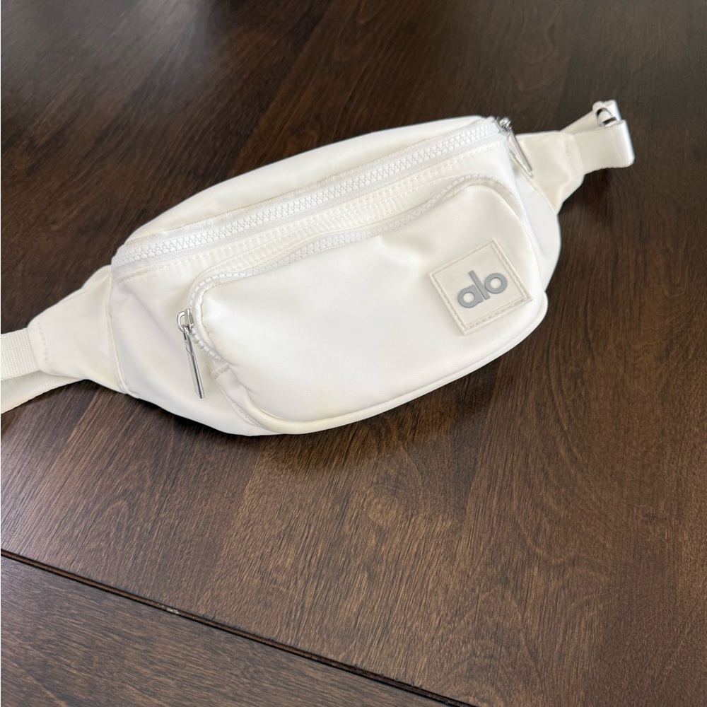 ALO Yoga | Bags | Alo Yoga Cream Belt Bag For Men | Poshmark